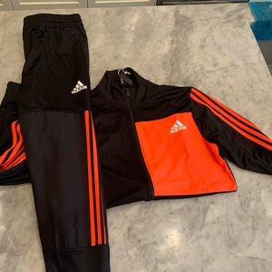 Men’s black and orange Tracksuit: medium